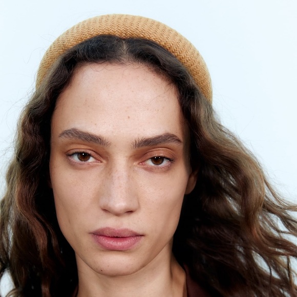 🌹NWT. Zara Natural Woven Quilted Headband. - Picture 2 of 5